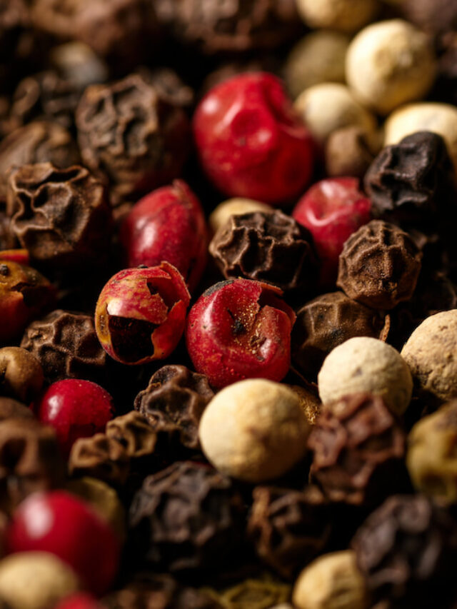 11 Seeds Chickens Love to Eat